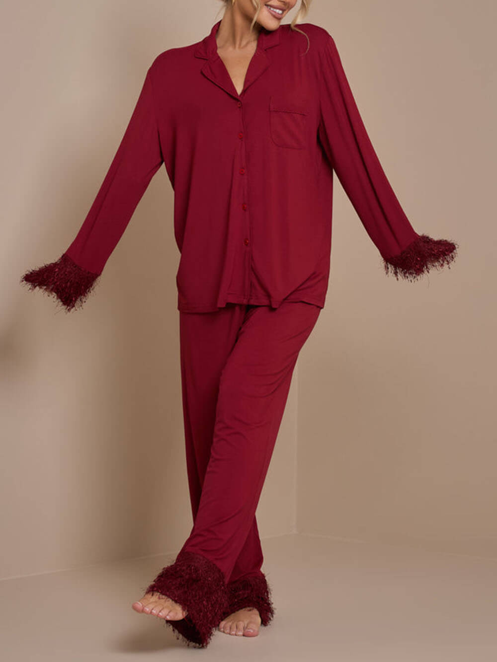 Pyjama Set met veren accent - Luxueus slaapcomfort